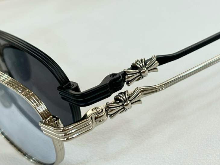 Picture of Chrome Hearts Sunglasses _SKUfw57452770fw